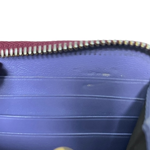 DIOR | Vintage Trotter Print Patent Leather Long Zip Wallet in Bordeaux/Lavender - Picture 15 of 16